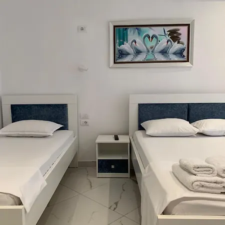 Rea's Guest house *