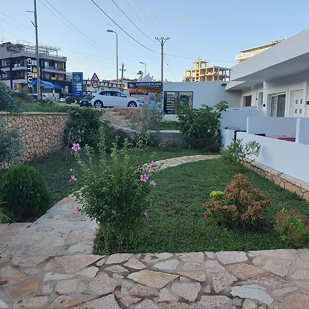 Rea's Guest house *